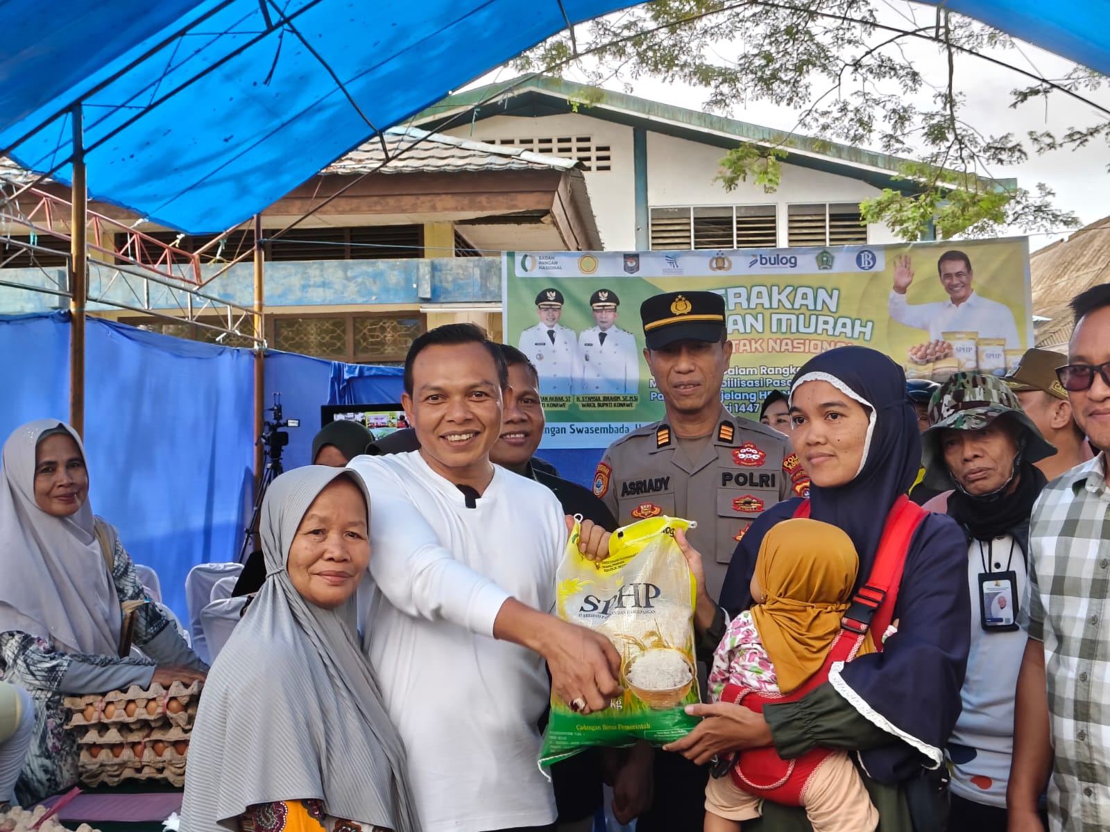 Pastikan Stok Aman Jelang Ramadan, Bupati Konawe Pimpin Peninjauan Harga di Pasar Asinua