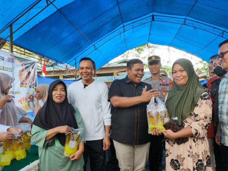 Hadiri Gerakan Pangan Murah Nasional Secara Virtual di Pasar Asinua, Bupati Konawe Ingatkan Pentingnya Kolaborasi Pantau Inflasi