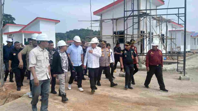 Sekda Konawe Dampingi Dirjen KKP Tinjau Pembangunan Kampung Nelayan Merah Putih di Soropia