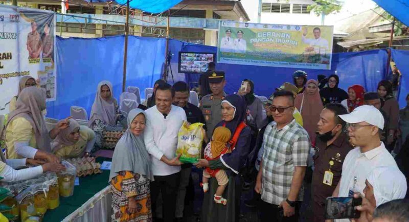 Gerakan Pangan Murah Nasional Hadir di Konawe, Bupati Yusran Akbar Tinjau Pelaksanaan