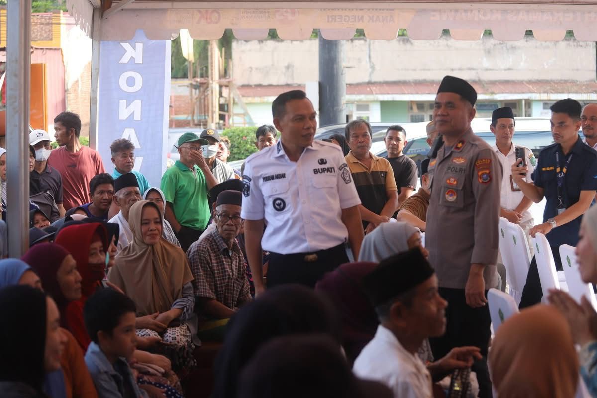 Bupati Yusran Akbar Resmi Buka Pasar Pangan Murah Peringatan HUT ke-15 PT BPR Bahteramas Konawe